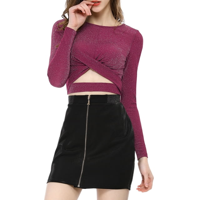 INSPIRE CHIC Haut Pailleté pour Femme Torsadé Ajusté à Manches Longues avec Découpes, Haut Court Scintillant de Fête en fuchsia, Conçu pour une Coupe Ajustée avec devant Croisé et Taille Découpée. Ce Haut Court Est Fait de 80 % nylon, 10 % Élasthanne et 10 % Argent, avec de Longues Manches Ajustées et une Encolure Ronde. Assorti à une Jupe Noire à Fermeture Éclair, Idéal pour les Fêtes Scintillantes.