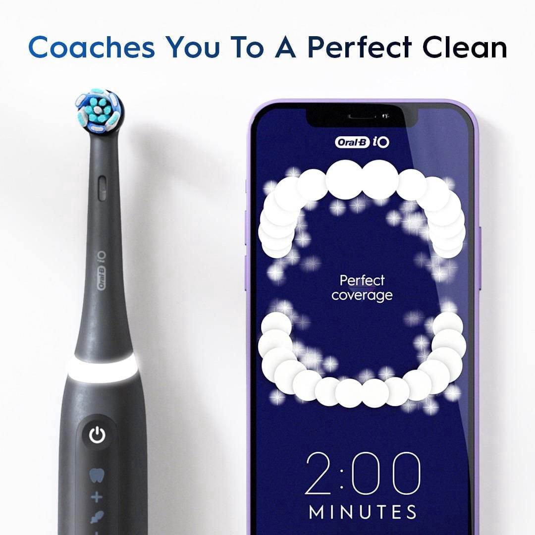 Brosse à dents électrique rechargeable Oral-B, iO5 Nettoyage personnalisable, 5 modes de nettoyage, détecteur de pression visuel pour protéger les gencives, étui de voyage, blanche