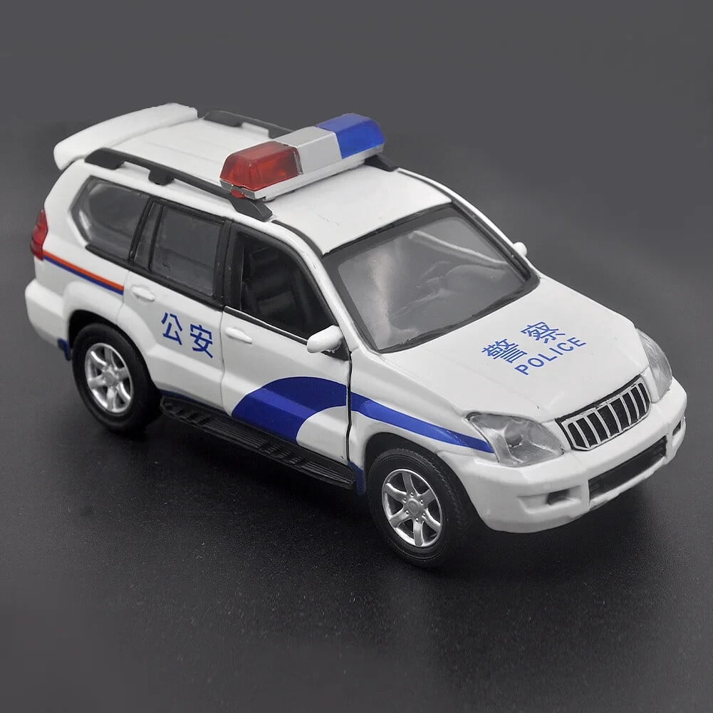 The 1:32 scale is suitable for the Toyota Land Cruiser police car alloy die-cast model, equipped with opening doors, lights, sounds and return function. A toy car for boys' birthday gifts.