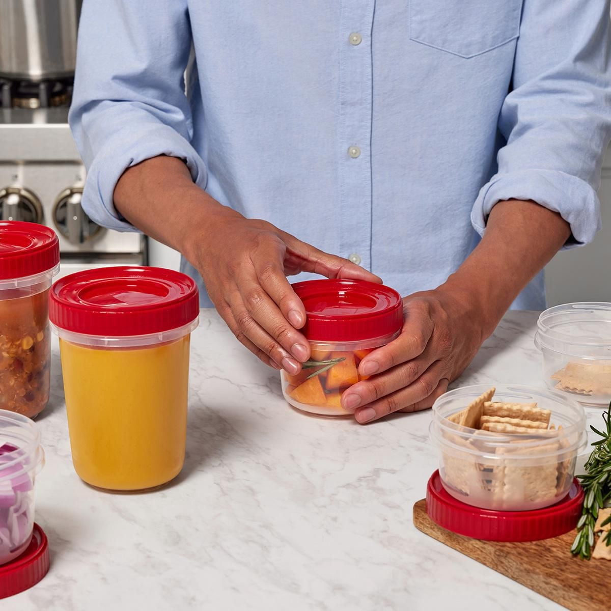 Rubbermaid TakeAlongs Twist & Seal Food Storage Containers, 828 mL (3.5-Cup), Ruby, 2 Pack