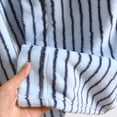 thumbnail image 4 of HAiming Robe en Molleton Duveteuse Rayée d'Hiver Chaude à Manches Longues à Col en V Douce et Confortable avec Ceinture à la Taille, 4 of 9