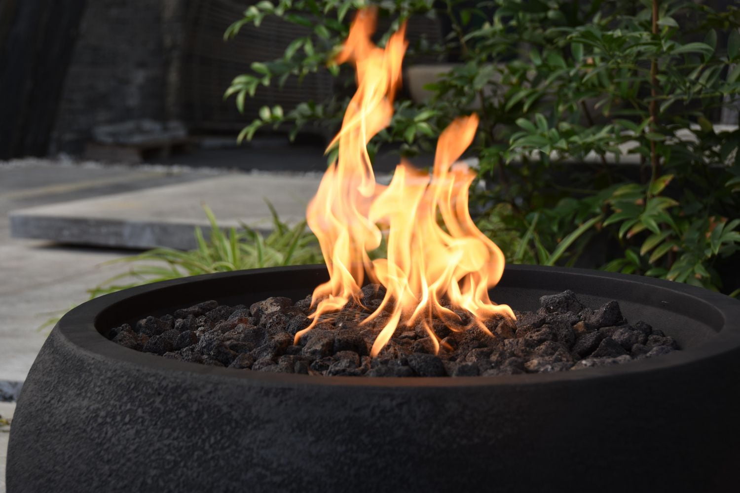 Modeno York Black Concrete Fire Bowl - Liquid Propane