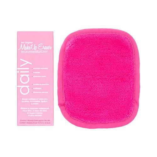 The Original MakeUp Eraser Quotidien en Rose Vif, un Chiffon Démaquillant Réutilisable et Lavable à la Machine avec des Fibres Douces Activées par l'Eau Qui Effacent en Douceur Tout Maquillage, Y Compris Imperméable, Montré avec Sa Boîte Rose Liste des Caractéristiques comme Non Irritant, Non Comédogène et Sûr pour Peau Sensible, Convient au Nettoyage Quotidien du Visage.
