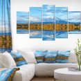 thumbnail image 1 of Volcan Ancien et Panorama du Lac - Art Mural sur Toile, 1 of 1