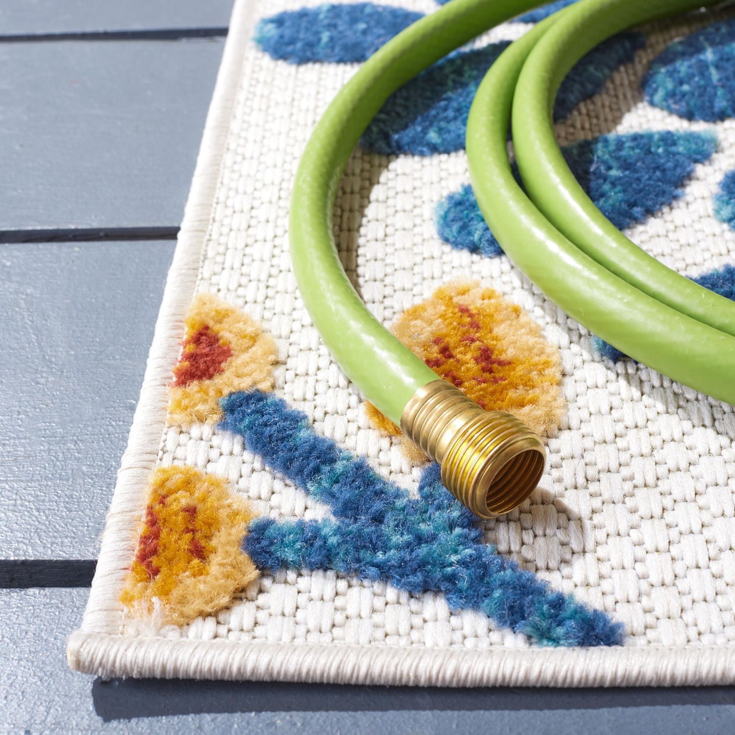 SAFAVIEH Cabana Garnet Floral Outdoor Area Rug