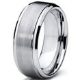 thumbnail image 2 of Bague Alliance pour Homme en Tungstène, Finition Brossée Surélevée 9 mm, 2 of 5