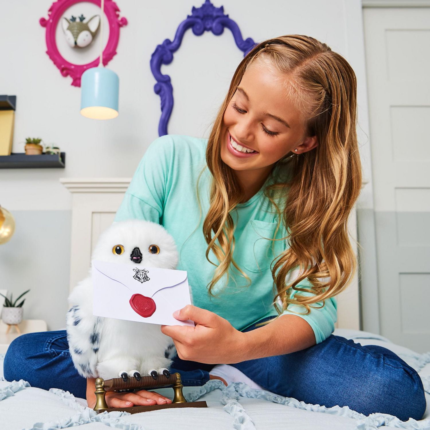 Wizarding World, Chouette Harry Potter interactive Enchanting Hedwig avec plus de 15 effets sonores et mouvements et enveloppe Hogwarts, jouets pour enfants à partir de 5 ans