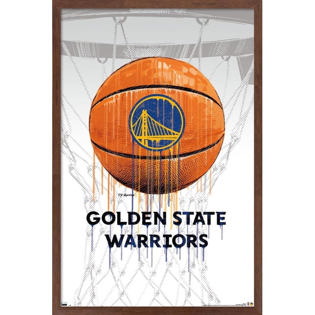 NBA Golden State Warriors - Affiche Murale Drip Ball 20, 22,375 Po x 34 Po Représentant un Ballon de basketball orange Centré avec le logo Golden State Warriors en style Goutte de Peinture Bleu et Jaune sur un Fond de Filet de basketball Gris, Encadrée en Bois. Imprimée sur Papier Lustré pour une Déco Intérieure Vibrante, Idéale pour les Amateurs de Sport et les Salles de Jeux.