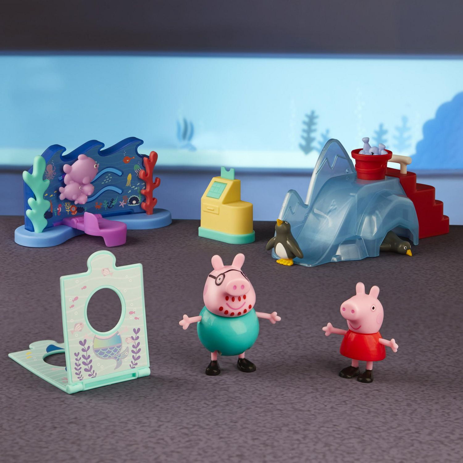 Peppa Pig Peppa’s Adventures Peppa’s Aquarium Adventure Playset Preschool Toy: Includes 4 Figures and 8 Accessories; for Ages 3 and Up