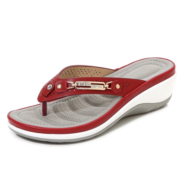 CAROOTU Femmes Doux Semelle Arquée Pantoufles Non Slip Plage Tong avec Boucle en Métal Utilisation Intérieure Extérieure