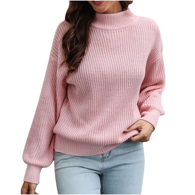 Chandail à Col Roulé pour Femmes à Manches Longues Chandail à Demi-Col Roulé pour Femmes Chandail Tricoté Ample d'Automne et d'Hiver à Manches Longues de Couleur Rose Douce. le Chandail Présente un Motif en Tricot Texturé, un Demi-Col Roulé, et des Manches Longues à Coupe Ample et Décontractée. Style avec jeans Bleu Pâle, Il Convient pour un Port Décontracté, Quotidien Ou Saisonnier en Automne et en Hiver.
