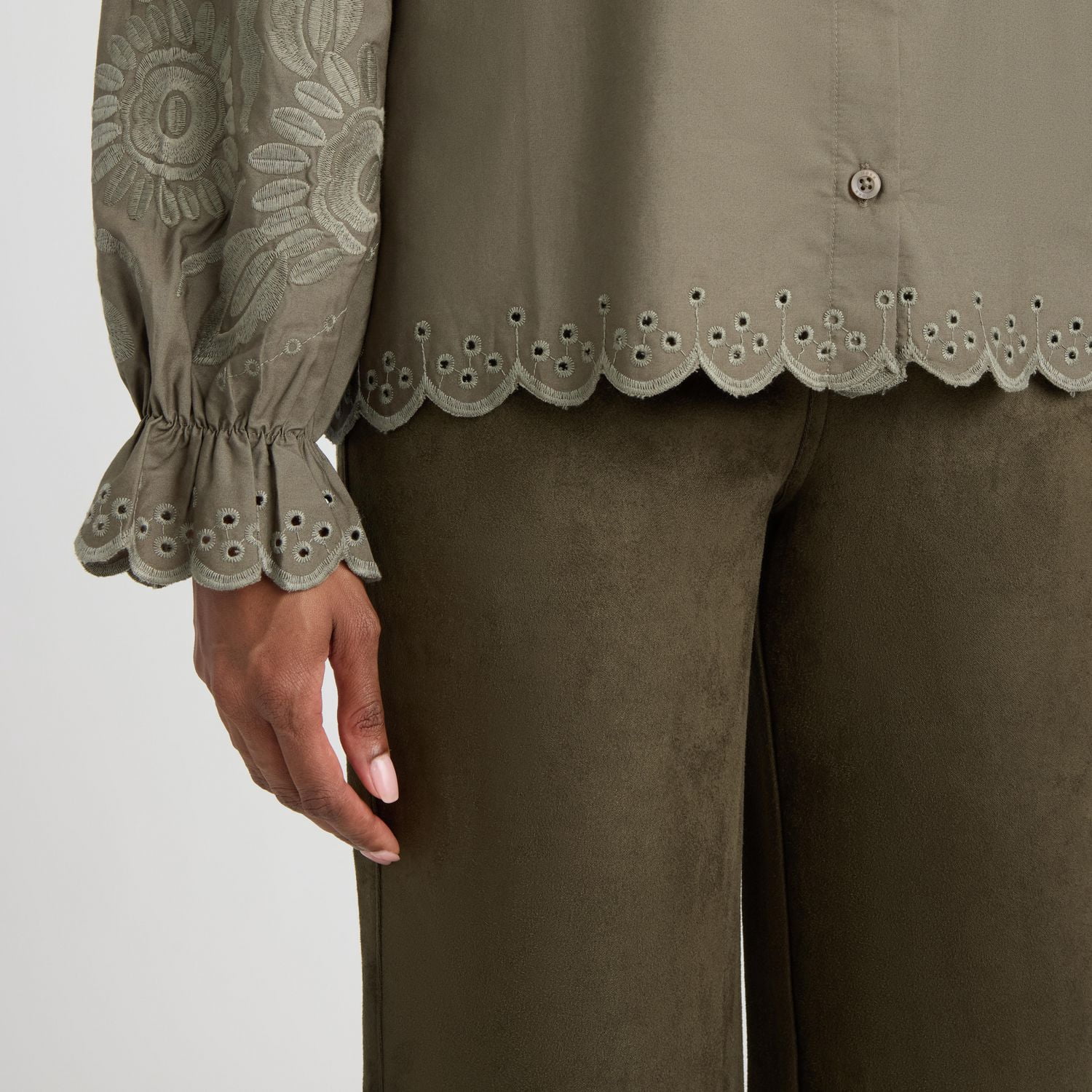 Chemise boutonnée à manches longues avec broderies de Mexx pour femmes
