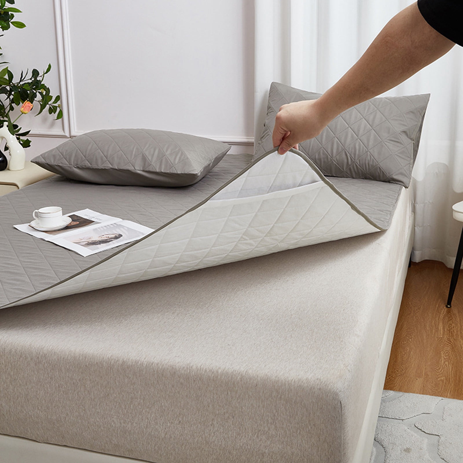 Waterproof Mattress Protector | Quilted Fitted Bed Sheet with Elastic Straps | Thickened Mattress Cover for Bedroom | 180x200 cm Mattress Pad for Home Use