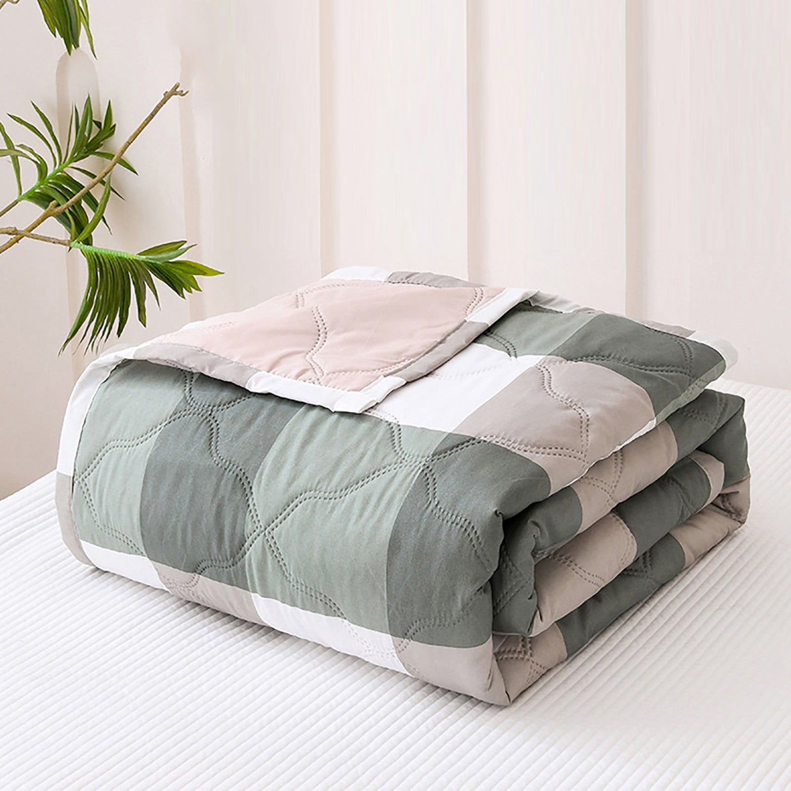 Green Checkered Weighted Blanket for Adults, Cooling Heavy Blanket Soft Thick Big Blankets for All-Season Sleeping Comfort Breathable, 55.12x39.37"
