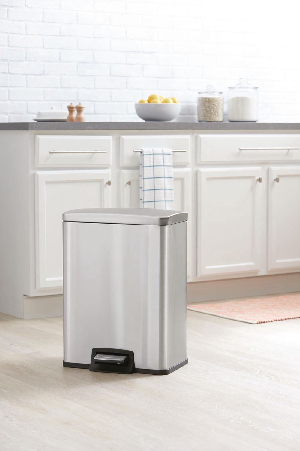 Poubelle à pédale en acier inoxydable Hometrends de 40 litres