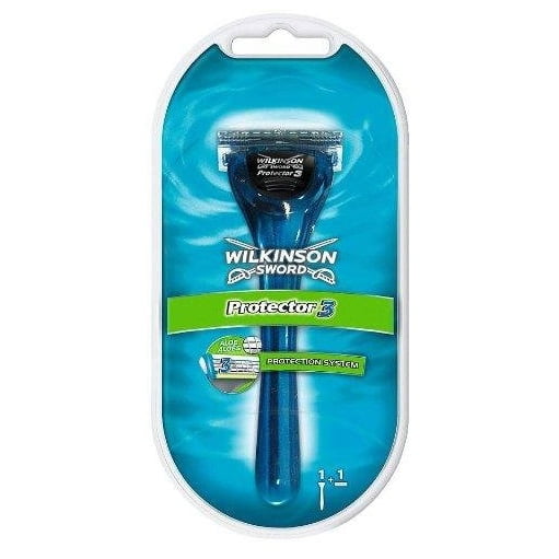 Wilkinson Sword Protector 3 Système de Rasoir avec 1 Manche et 1 Lame, Emballé en blister Bleu et Vert. Conçu pour le Soin des Hommes, le Rasoir Présente une Bande d'Aloès pour un Rasage en Douceur, un Confort Alpha Diamant et une Technologie Améliorée à 3 Lames. l'Image de Marque et les Détails du Produit Sont Clairement Visibles sur l'Emballage.