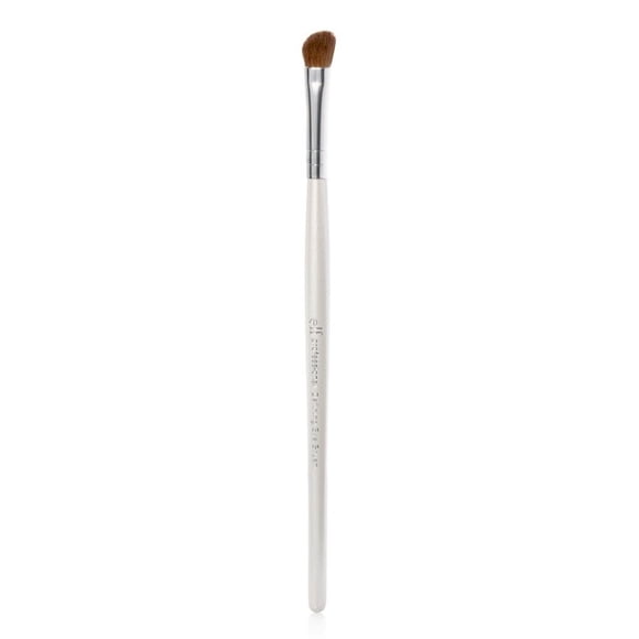 Pinceau définition pour les yeux d'e.l.f.
