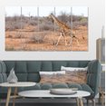 thumbnail image 1 of Girafe Marchant à Travers la Forêt Africaine - Impression sur Toile d'Animal, 1 of 1