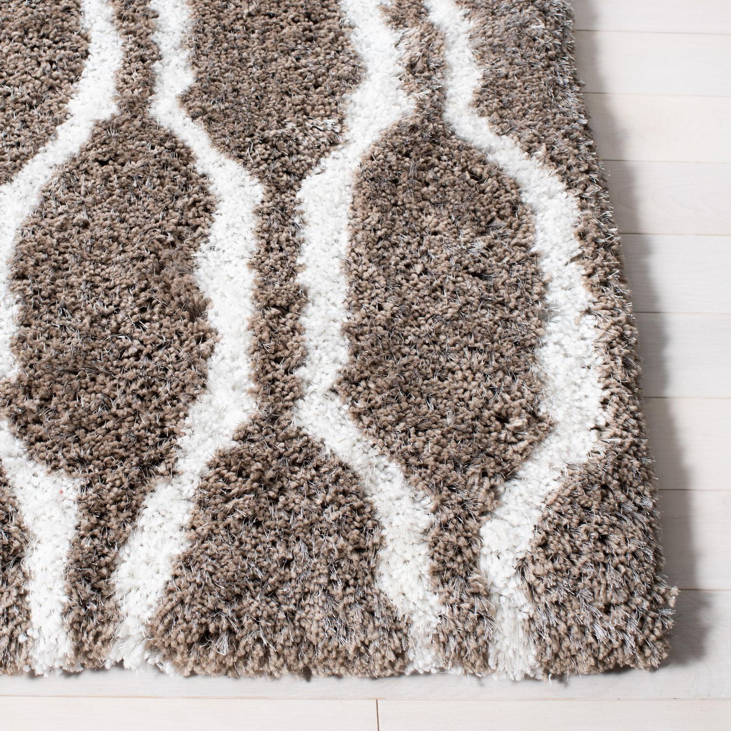 Safavieh Barcelona Melinda Tapis Peluche Shag Géométrique