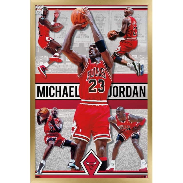 Michael Jordan - Affiche Murale Collage, 22,375 Po x 34 Po Présentant Plusieurs Photos d'Action de Michael Jordan avec Son Chandail Rouge Chicago Bulls Numéro 23 Exécutant des Mouvements de basketball comme le Tir, le dunking et le Dribble, sur Fond avec des Bannières de Championnat NBA Chicago Bulls et le logo des Bulls au Bas, Convenant à l'Art Mural à Thème Sportif et à la Déco des Fans.