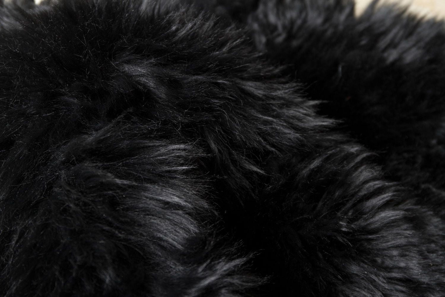 NEW ZEALAND SHEEPSKIN SINGLE RUG/THROW 2' X 3