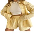 thumbnail image 1 of Ensemble Décontracté pour Femmes 2 Pcs, Tenue de Détente Ample, Survêtement, Chemise à Boutons à Manches Longues et Short Élastique, 1 of 3
