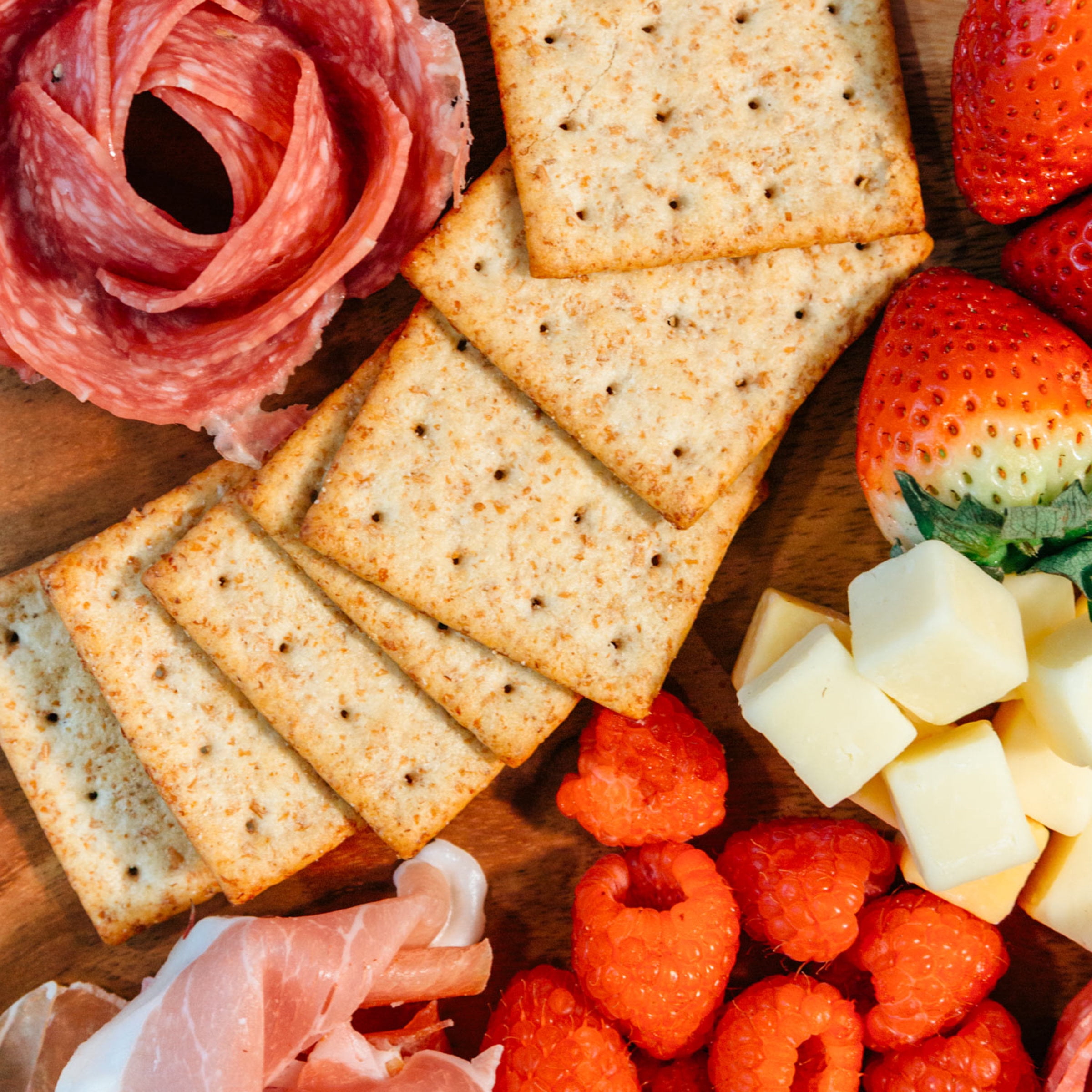TRISCUIT, Garden Vegetable Crackers, Light and Crispy Texture