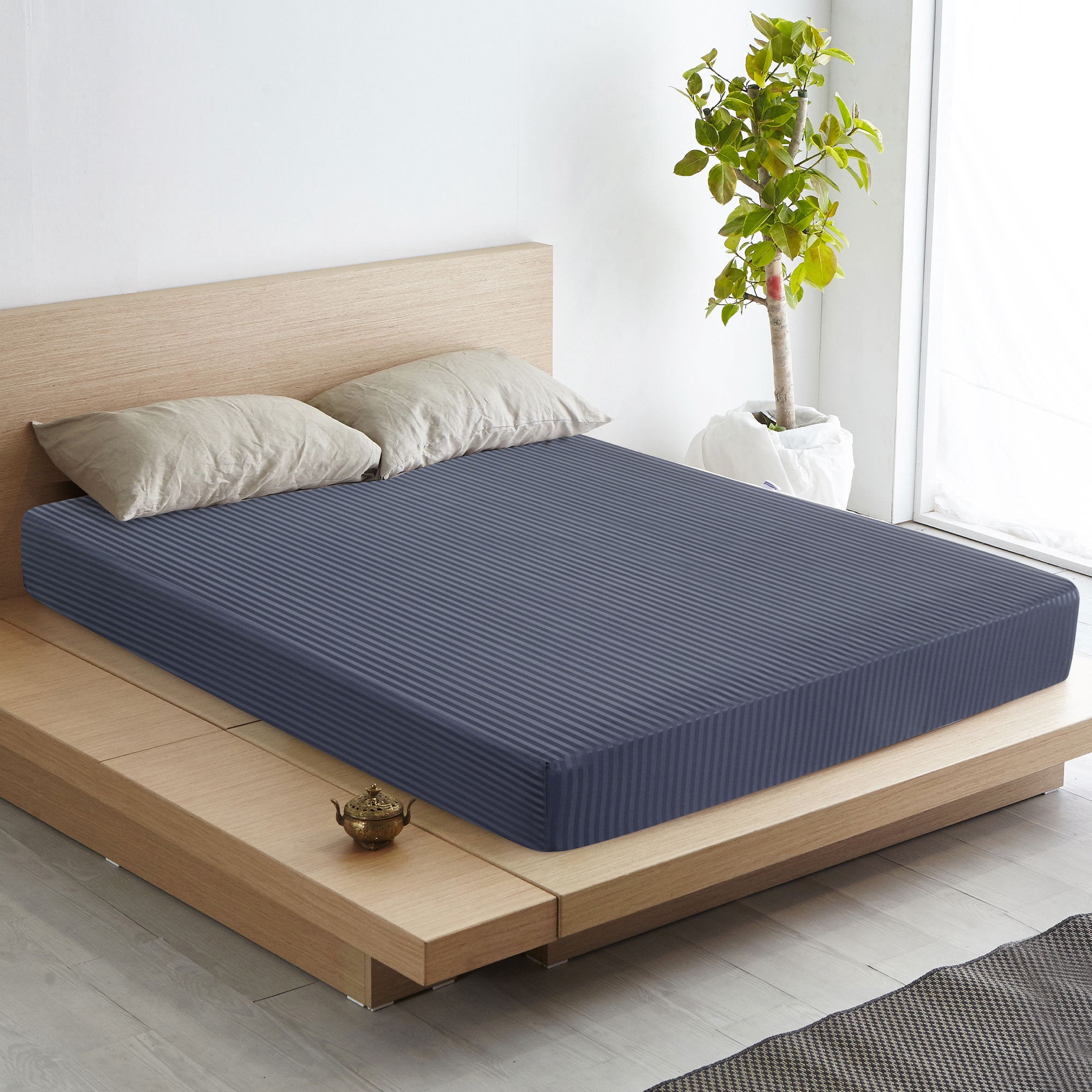 PiccoCasa Soft 100GSM Queen Striped Bed Fitted Sheets 16 Inch Deep Pocket Navy Blue