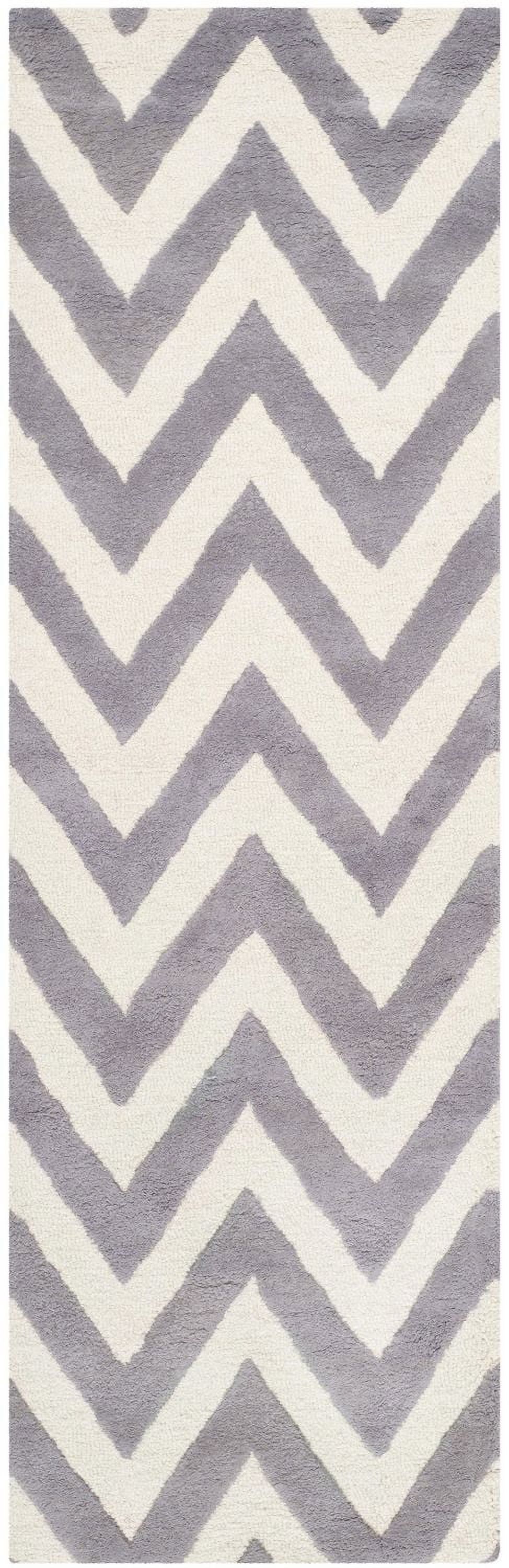 Safavieh Cambridge Kaitlyn Tapis Chevron