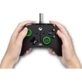 thumbnail image 3 of Manette câblée PowerA améliorée pour Xbox – Green Hint, 3 of 8