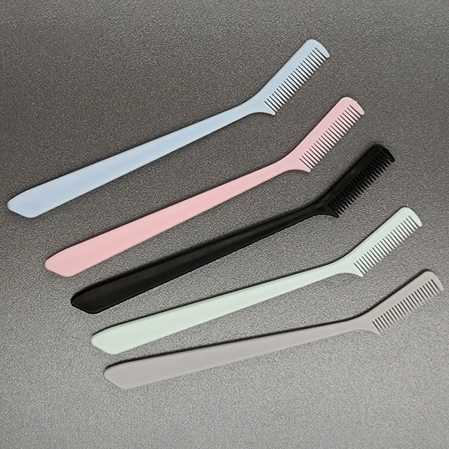 Mini Detangling Comb for Eyelashes Eyebrows and Fringe Portable Makeup Tool for Everyday Grooming and Precision Styling