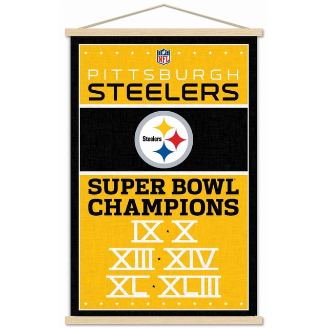 NFL Pittsburgh Steelers - Affiche Murale des Champions 13, 22,375 Po x 34 Po Présentant un Motif vertical Jaune et Noir avec le logo de la NFL au-Dessus du Texte « Pittsburgh Steelers ». le Centre Montre le logo des Steelers avec des Diamants Jaunes, Rouges et Bleus sur Fond Noir. le Bas Met en Valeur « Super Bowl Champions » avec des Chiffres Romains IX, x, XIII, XIV, TG et XLIII pour des Victoires de Championnat. L