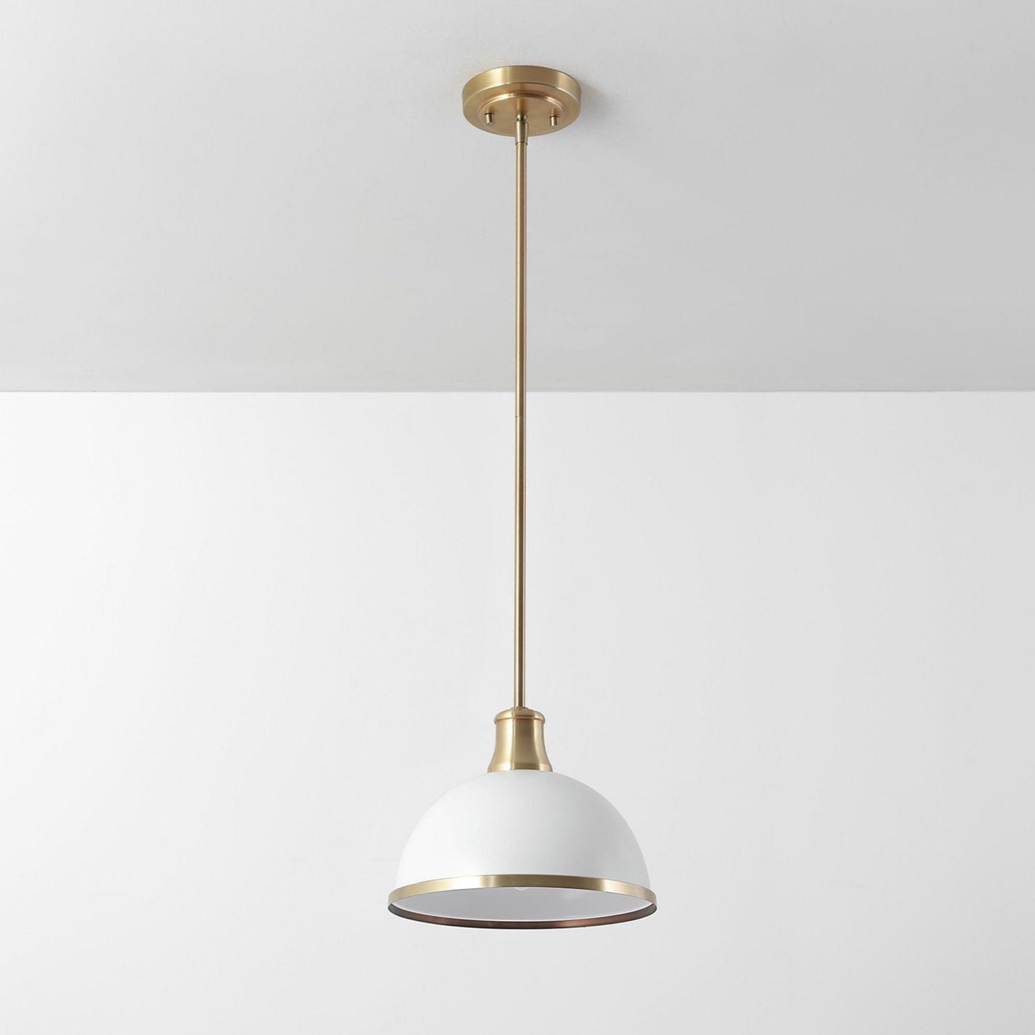Globe Electric Luminaire suspendu à 1 ampoule Beckett, blanc mat, accents laiton mat