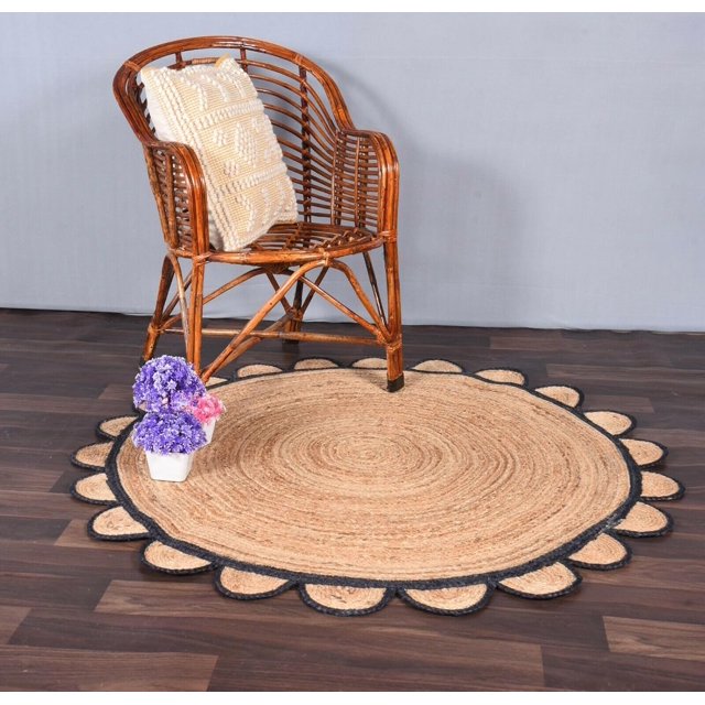 Indian handmade Braided Natural Farmhouse Jute with Black Color Design Round Rugs, Scalloped Round Rugs Size , 7 x 7 Feet Round ( 210 cm x 210 cm )