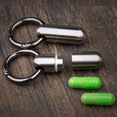 thumbnail image 2 of Mini Pendentif Capsule pour Hommes Collier Bouteille Porte-Clés Bouteille en Titane Souvenir Extérieur, 2 of 9