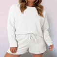 thumbnail image 4 of Sweat-shirt et Short Assortis pour Pyjamas Féminins, 4 of 8