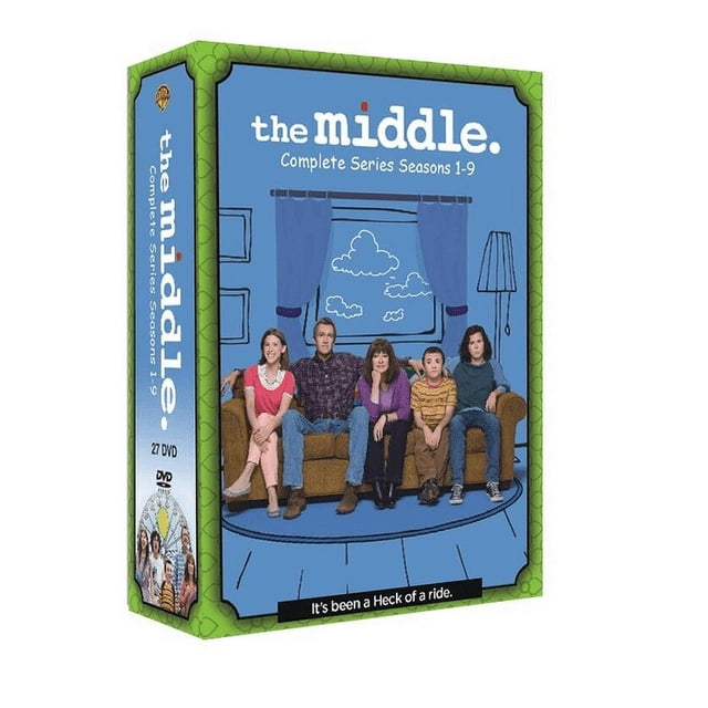 Le Milieu : Coffret Complet de la Série 1-9 (DVD) Présentant Toutes les Saisons de la Série Comique. l'Art de Couverture Montrant la Fichue Famille Assise sur un Canapé dans un Salon de Style Dessin Animé avec une Fenêtre et des Rideaux en Arrière-Plan. Comprend 27 DVD et le Slogan « It's been a Hack of a ride. »