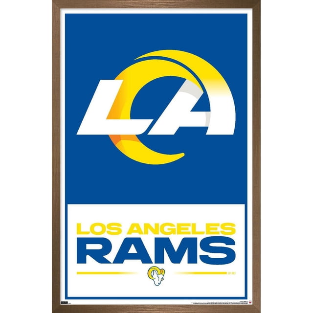 NFL Los Angeles Rams - Affiche Murale Logo 21, 22,375 Pouces x 34 Pouces Encadrée Montrant une Vue Centrée de l'Avant du Logo des Los Angeles Rams avec une Grande Corne de Bélier Stylisée Jaune et Blanche sur un Fond Bleu au-Dessus du Texte Audacieux Jaune et Bleu « Los Angeles Rams » et une Petite Icône de Tête de Bélier en Dessous, le Tout dans un Cadre en Bois Brun, Convient pour l'Art Mural dans les Chambres,