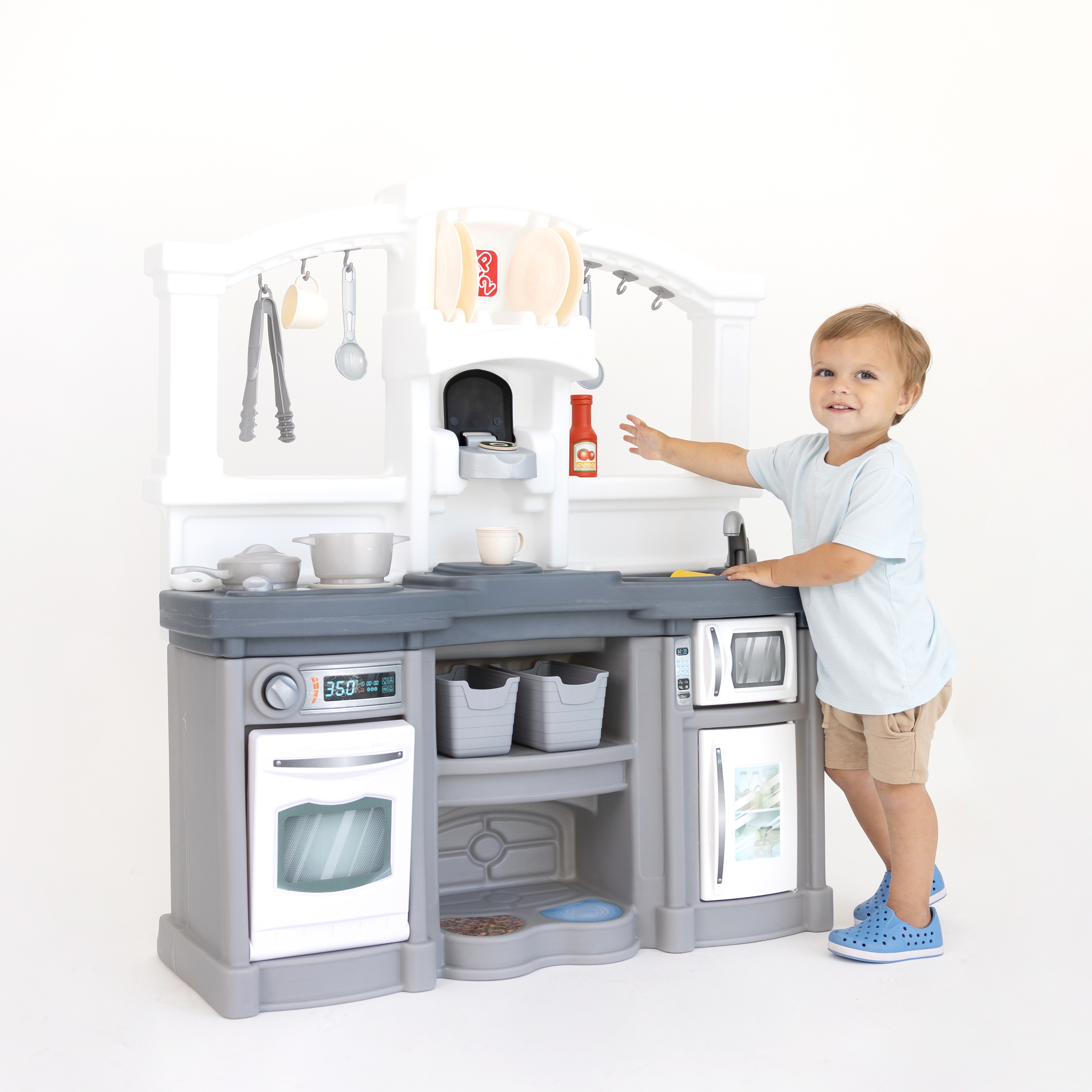Step2 Fun with Friends – Cuisine pour tout-petits (Gris) – Inclut des accessoires – Pour les enfants de 2 ans et plus