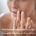 thumbnail image 2 of Soin des Lèvres Poussière Dorée Vaseline, 2 of 8