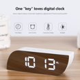 thumbnail image 3 of Horloge Numérique Grand Affichage LED Réveils Électriques Surface pour Maquillage avec Mode de Gradation, 3 of 8