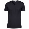 thumbnail image 1 of Gildan T-Shirt à Manches Courtes à Col en V Style Doux pour Hommes, 1 of 5
