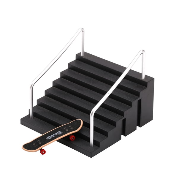 PVCS Kit de Parcs de Skate Pièces de Rampe pour Planche à Doigts, Mettant en Vedette une Rampe d'Escalier Noire avec des Rampes Argentées et une Mini Planche à Doigts avec des Roues Rouges et un Plateau Noir. Parfait pour l'Entraînement de la coordination des Doigts, le Jeu Imaginatif et comme Rampe Jouet pour Enfants.