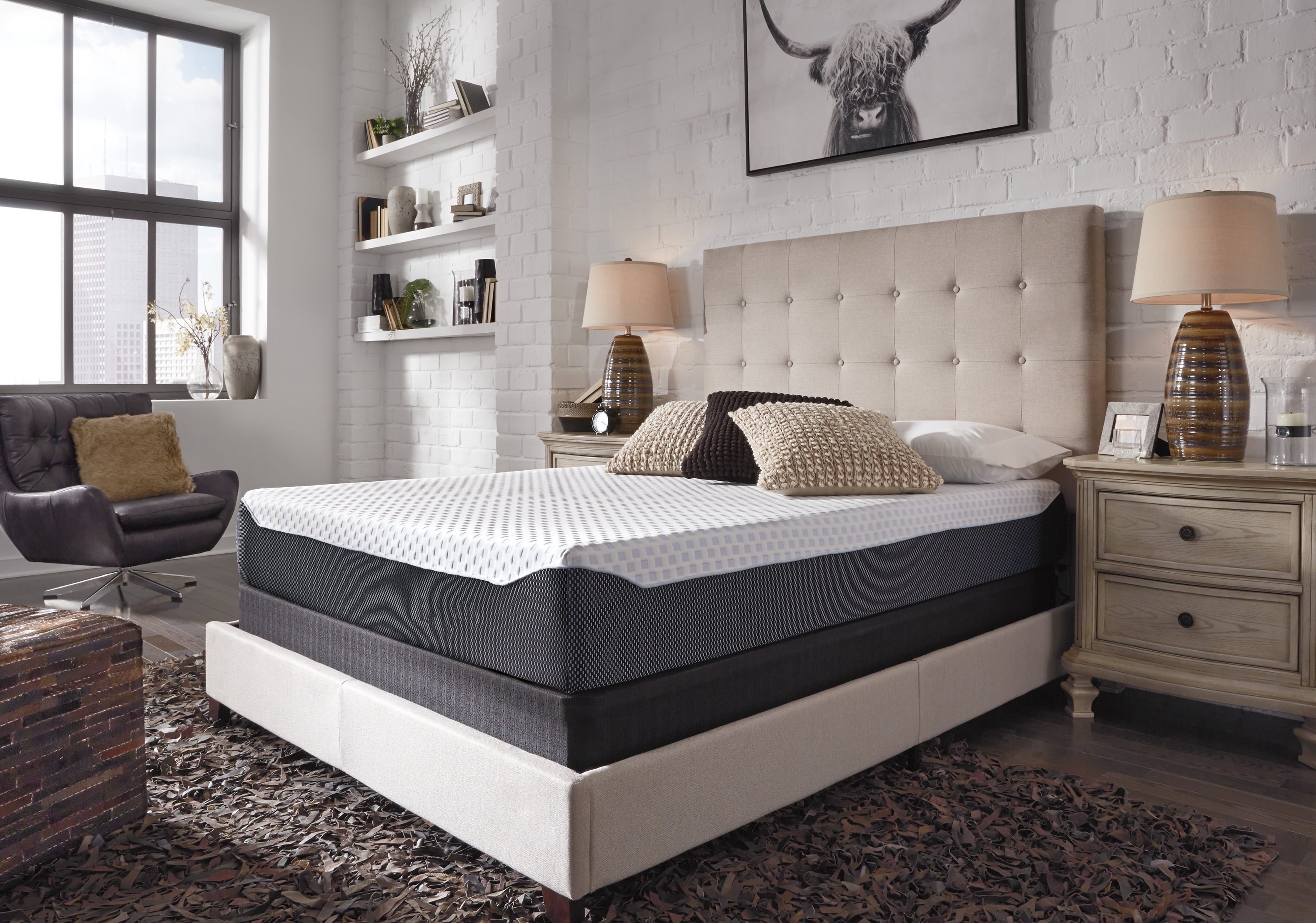 10 INCH THICK KARMA MATTRESS QUEEN SIZE - MADE IN CANADA