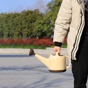 EGNMCR Flower Sprinkler Water Pot Household Watering Pot Garden Gardening Water Pot Injection Molding Thickened Gardening Tool 4L Household watering can