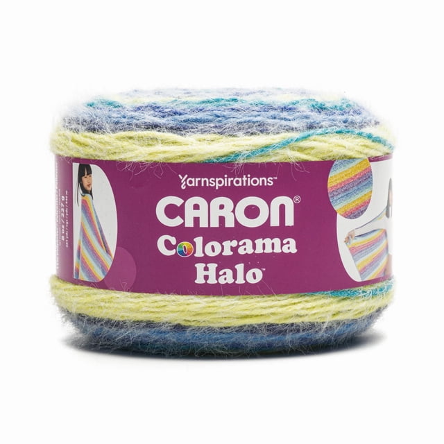 Caron® Colorama Fil Mélangé Volumineux HaloTM #5 en Écheveau de Grosseur Volumineuse Multicolore avec Fibres Texturées Douces dans des Tons Bleu, Jaune et Vert, Enveloppé d'Une Étiquette Violette Indiquant la Marque et le Nom du Produit, Convient aux Projets de Tricot et de crochet.