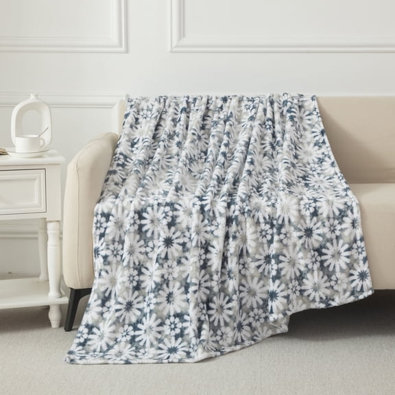 Mainstays Plush Throw Blanket Daisy