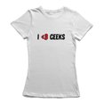 thumbnail image 1 of T-shirt Blanc pour Femmes avec Citation Graphique "I Love Geeks", 1 of 1