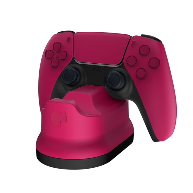 METAVOLT Double Rapid Charger : Rouge Écarlate pour PS5 Montrant une Station de Recharge Rouge Écarlate avec une Manette Sans Fil DualSense PS5 Se Reposant sur Elle, avec Deux ports USB Type-C pour une Recharge Rapide, Conception à Chute à une Main et base en Caoutchouc Antidérapante pour la Stabilité.