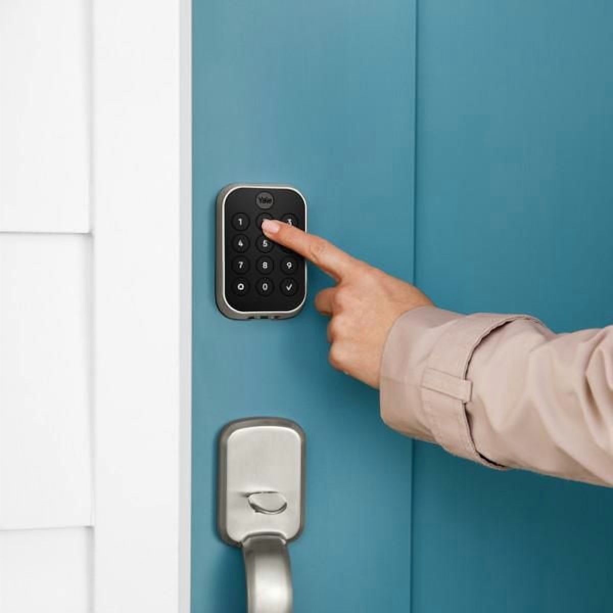 Serrure intelligente à pêne dormant Yale Assure Lock 2 sans clé avec Wi‑Fi, nickel satiné